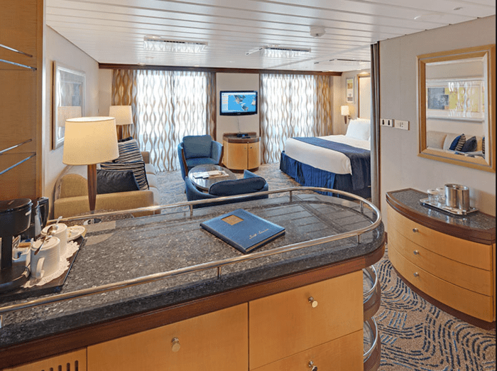 RCI Voyager of the Seas Grand Suite - 1 Bedroom.png